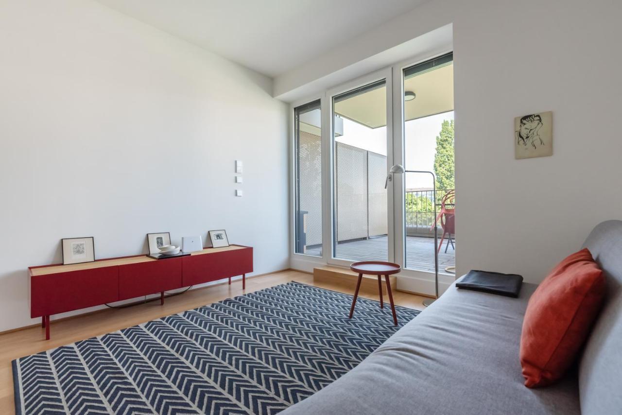Neu Zentral Und Ruhig An Der U2 / Stadion Apartment